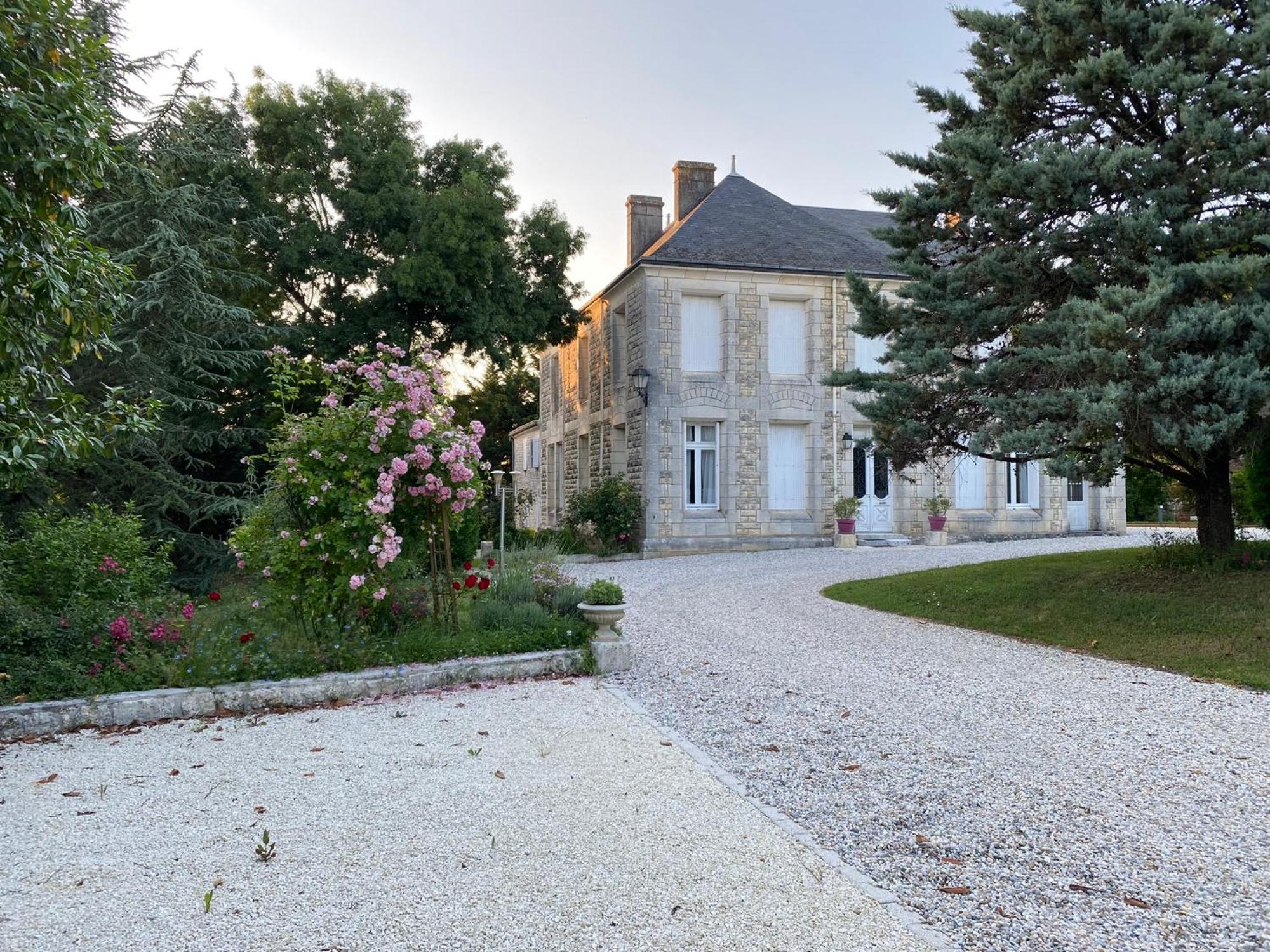 Domaine De La Perthuiserie Saint-Porchaire エクステリア 写真